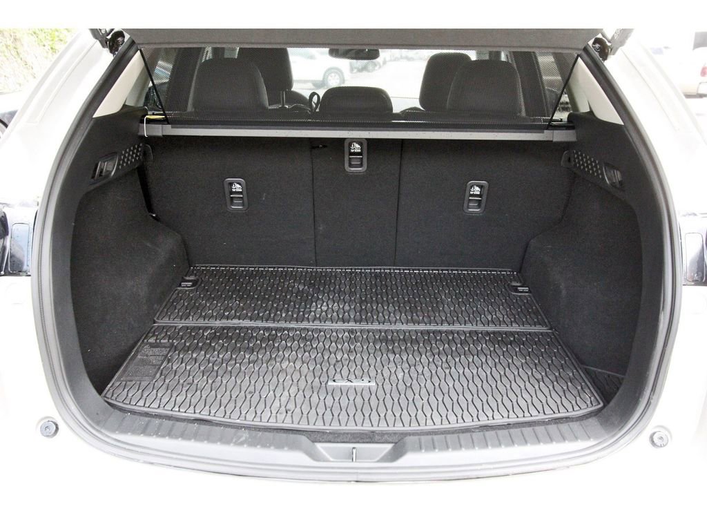 Used 2025 MAZDA CX-5 AWD 2.5 S w/ Preferred Package image 6