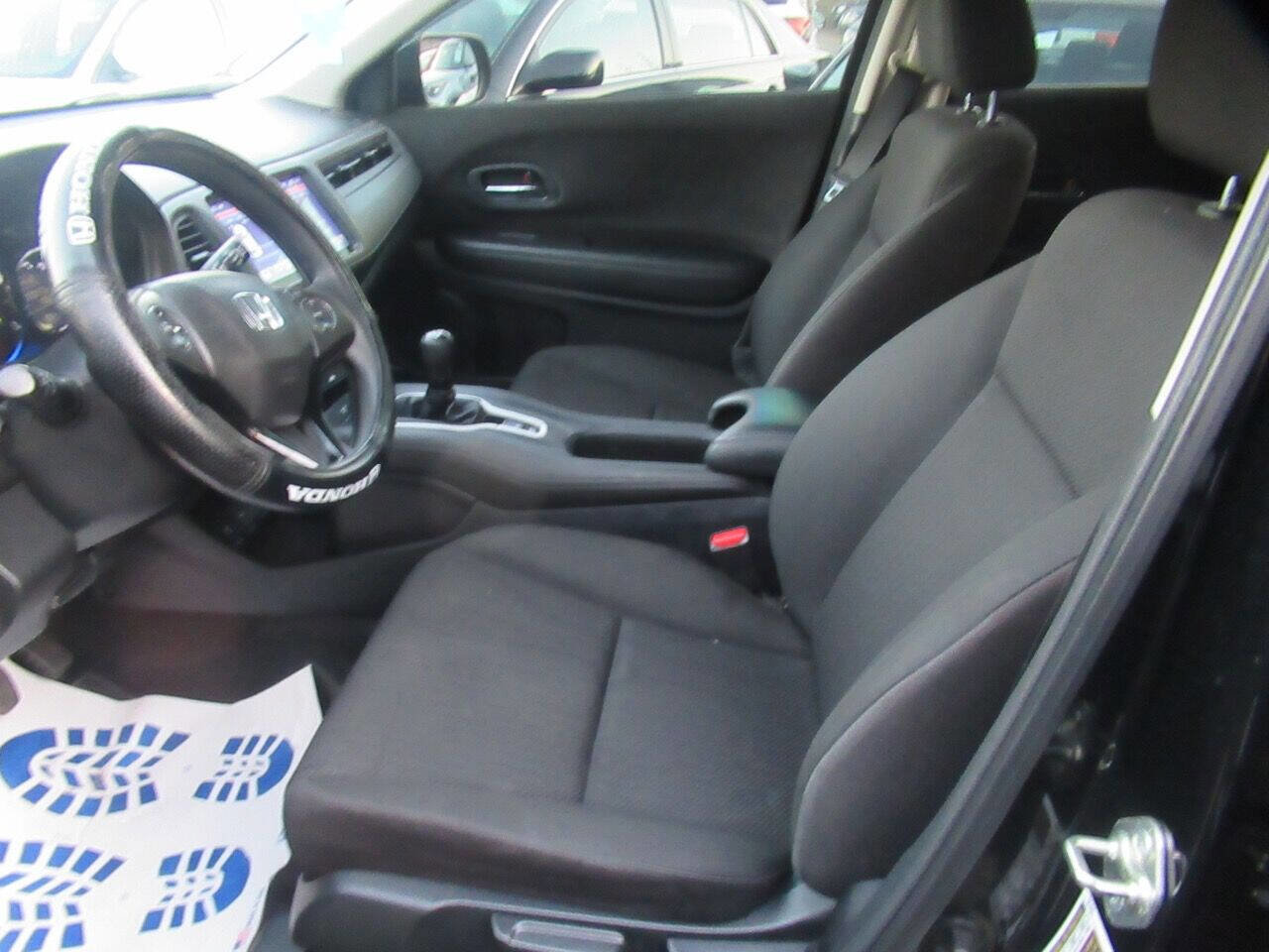 Used 2016 Honda HR-V LX image 25