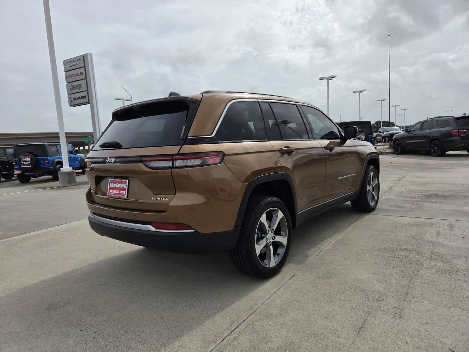 New 2026 Jeep Grand Cherokee Limited AWD/4WD image 5