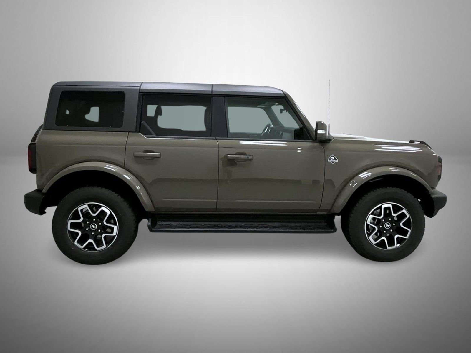 New 2025 Ford Bronco Outer Banks image 4