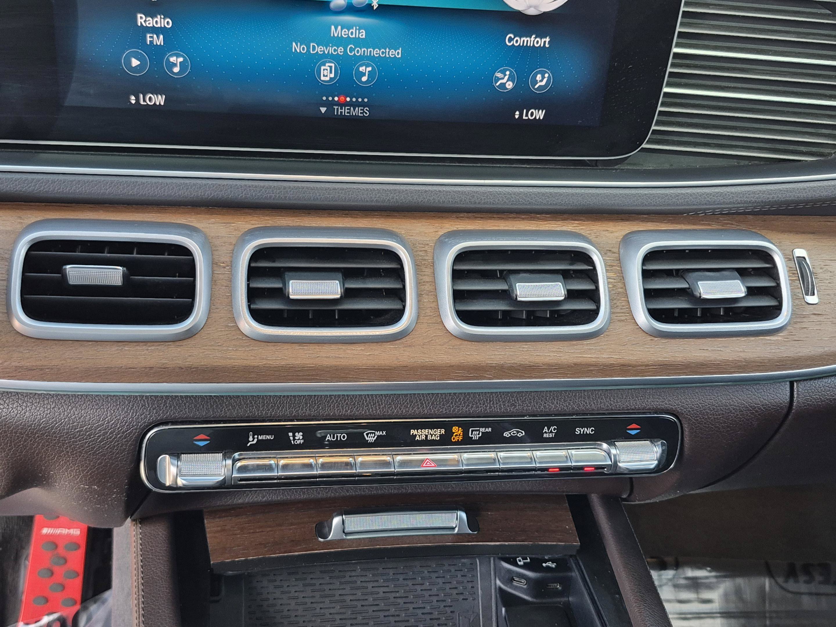 Used 2020 Mercedes-Benz GLS 450 4MATIC image 29