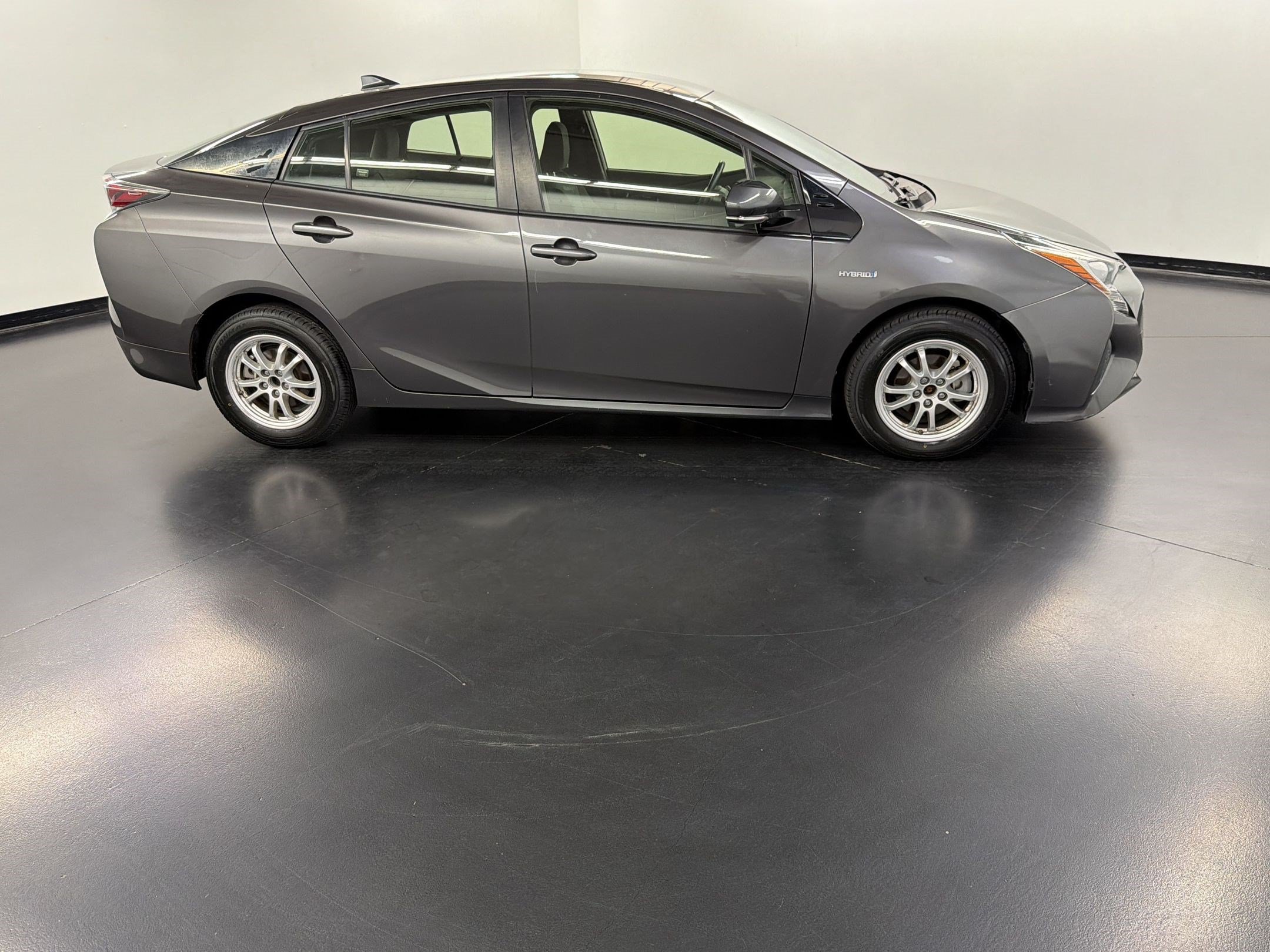 Used 2016 Toyota Prius Three FWD image 8