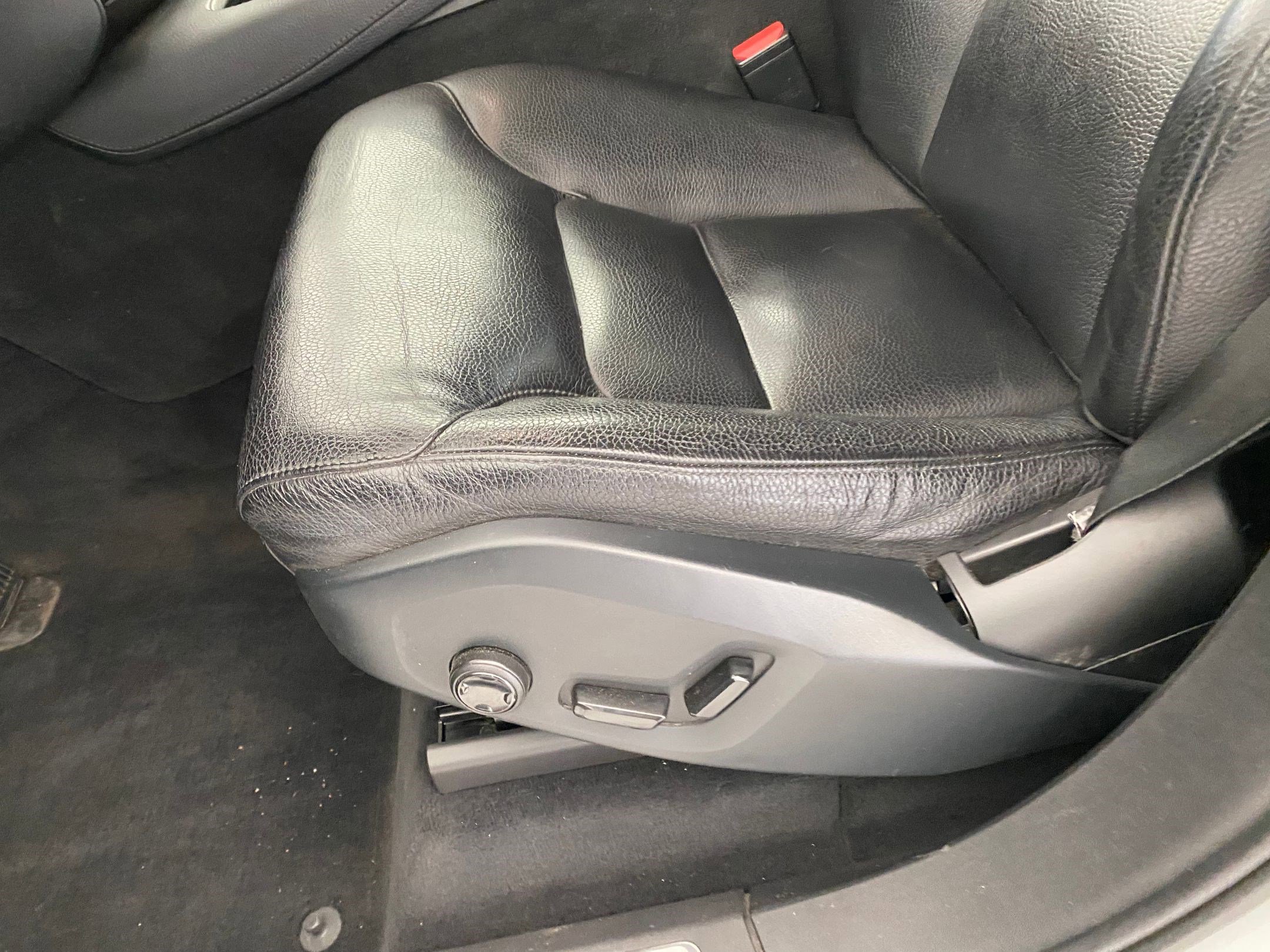 Used 2017 Volvo XC90 T6 Momentum w/ Vision Package image 12