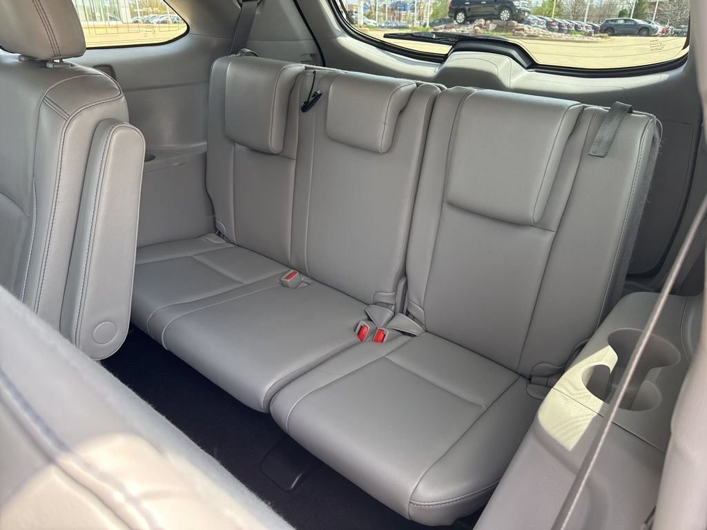 Used 2019 Toyota Highlander XLE AWD/4WD image 11