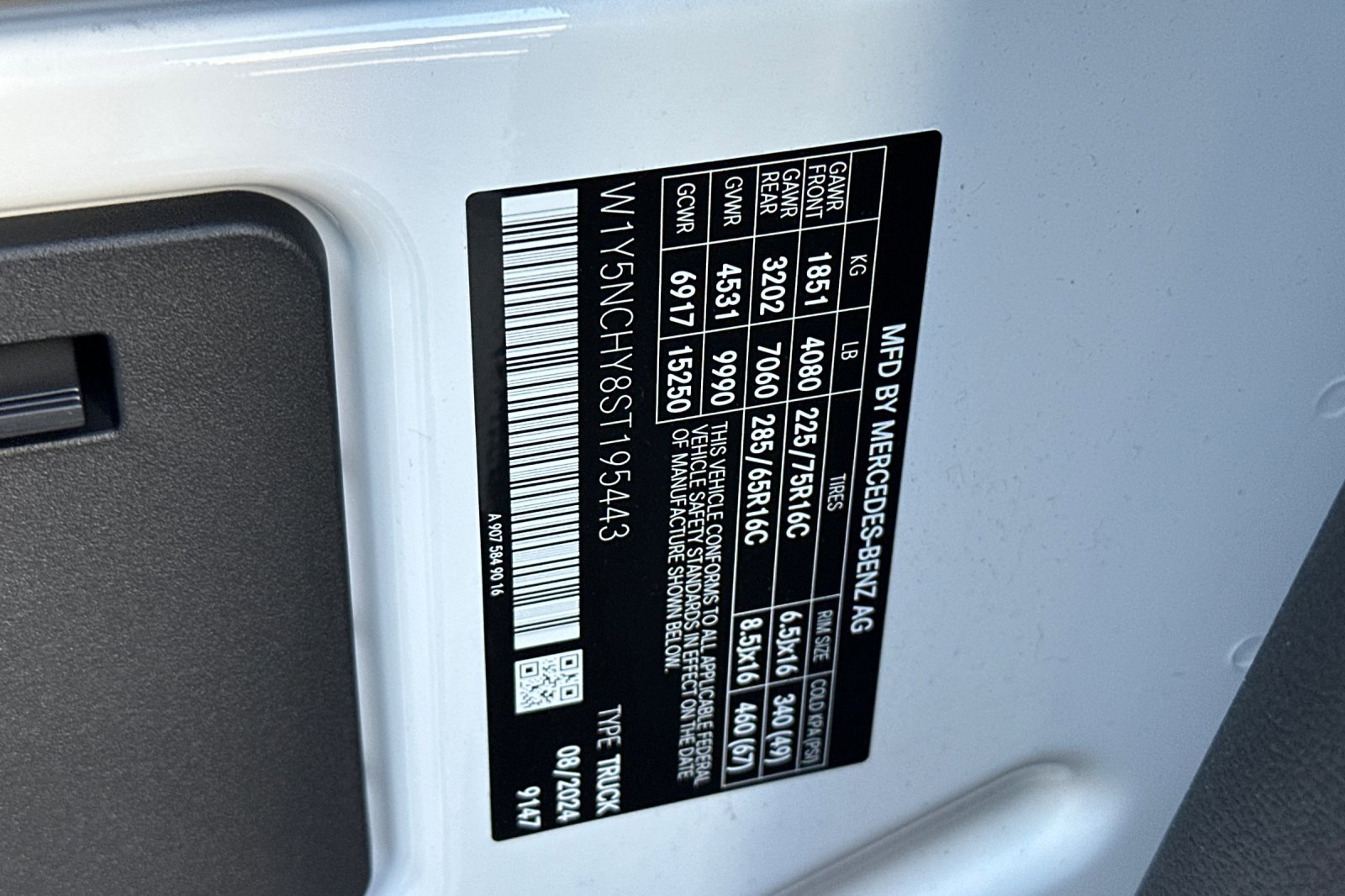 Used 2025 Mercedes-Benz Sprinter 3500 image 29