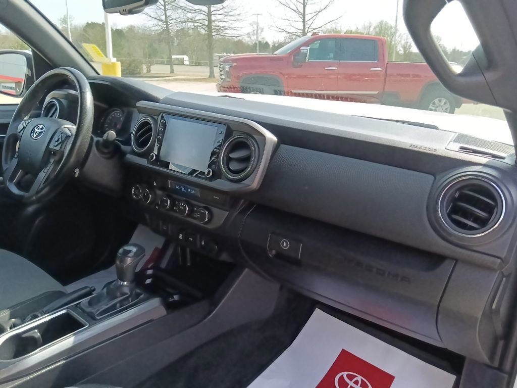 Used 2023 Toyota Tacoma TRD Off-Road image 33