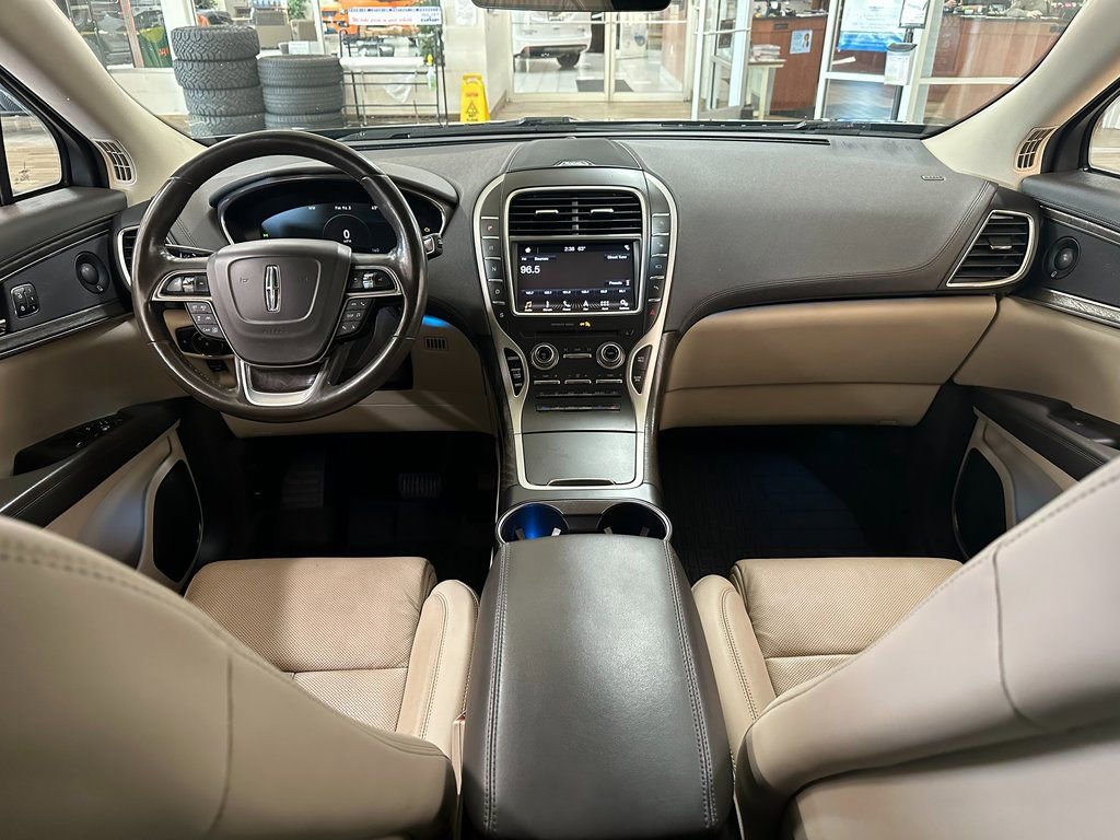 Used 2019 Lincoln Nautilus Reserve FWD image 13