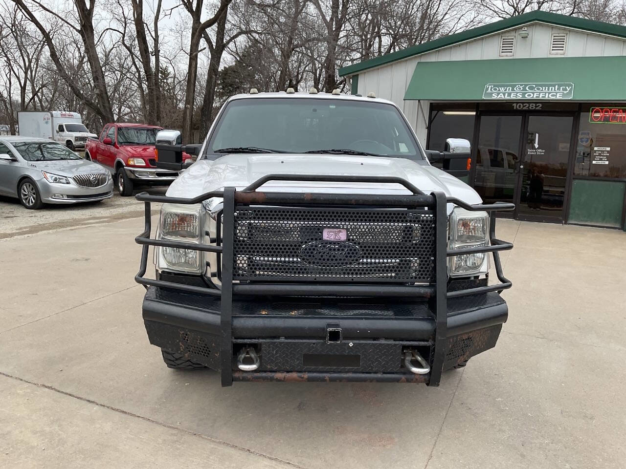 Used 2012 Ford F250 Lariat w/ Chrome Pkg image 4