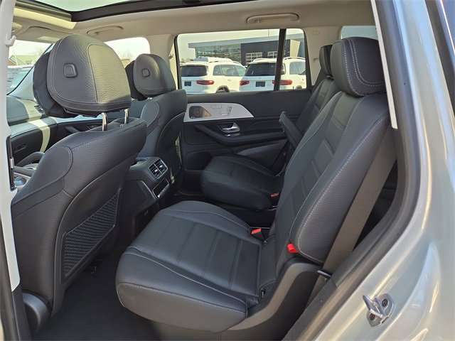 New 2026 Mercedes-Benz GLS 450 4MATIC image 30