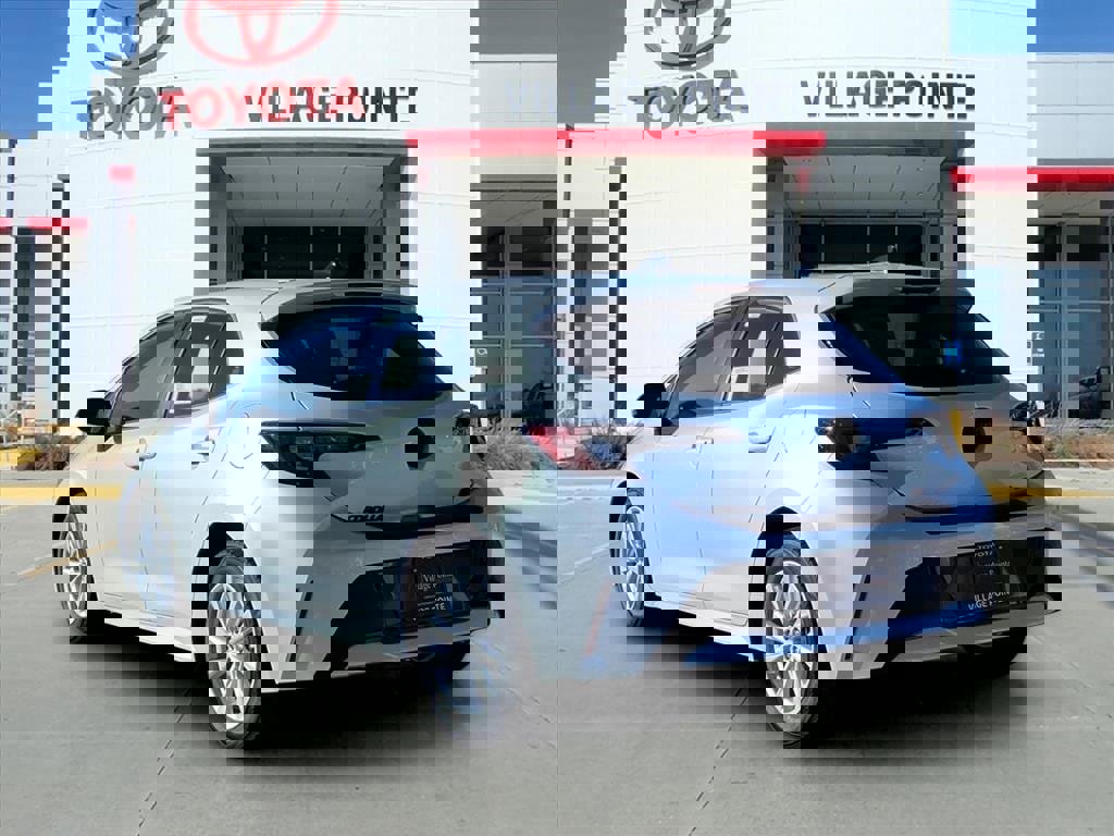 New 2026 Toyota Corolla SE image 3