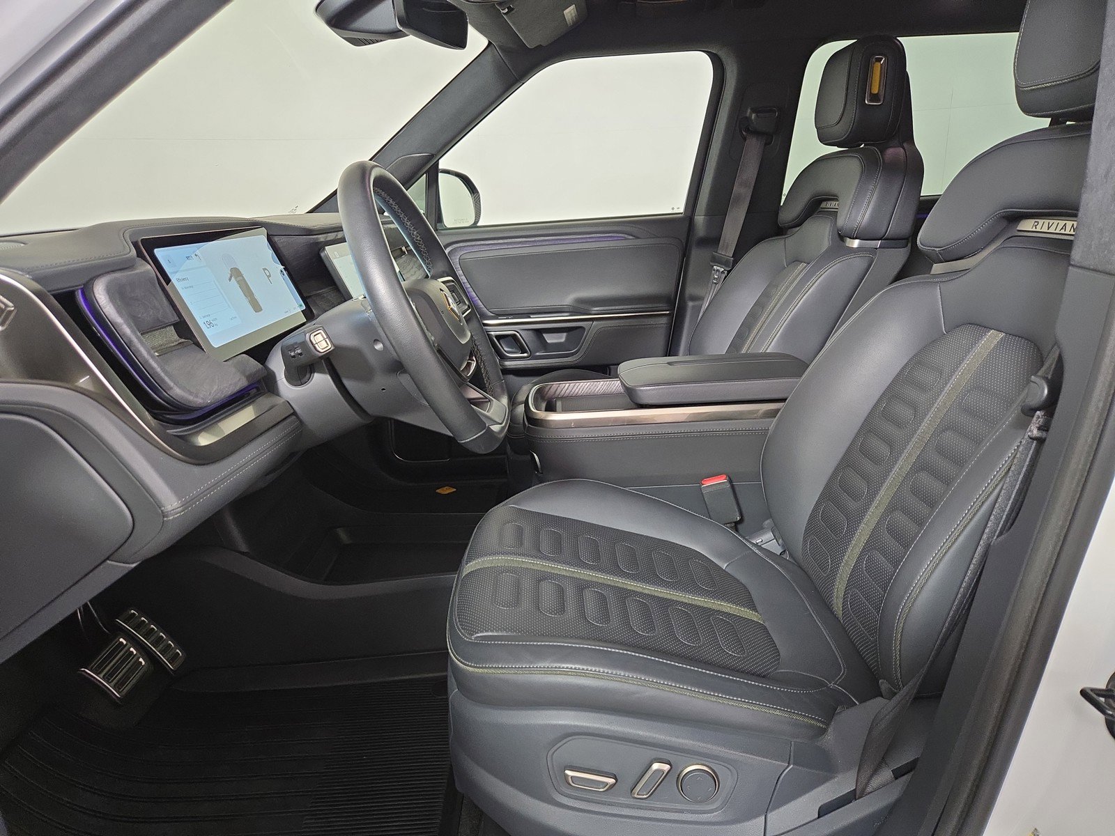 Used 2022 Rivian R1S Launch Edition image 20