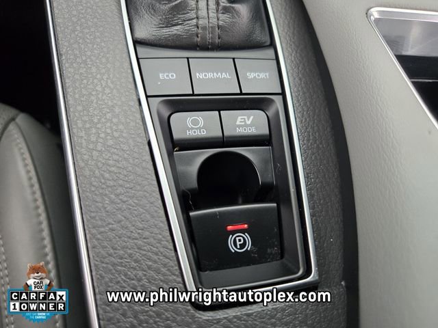 Used 2019 Toyota Avalon Limited image 26