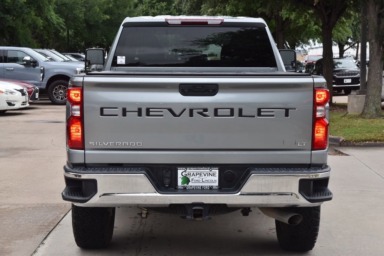 Used 2024 Chevrolet Silverado 2500 LT AWD/4WD image 9