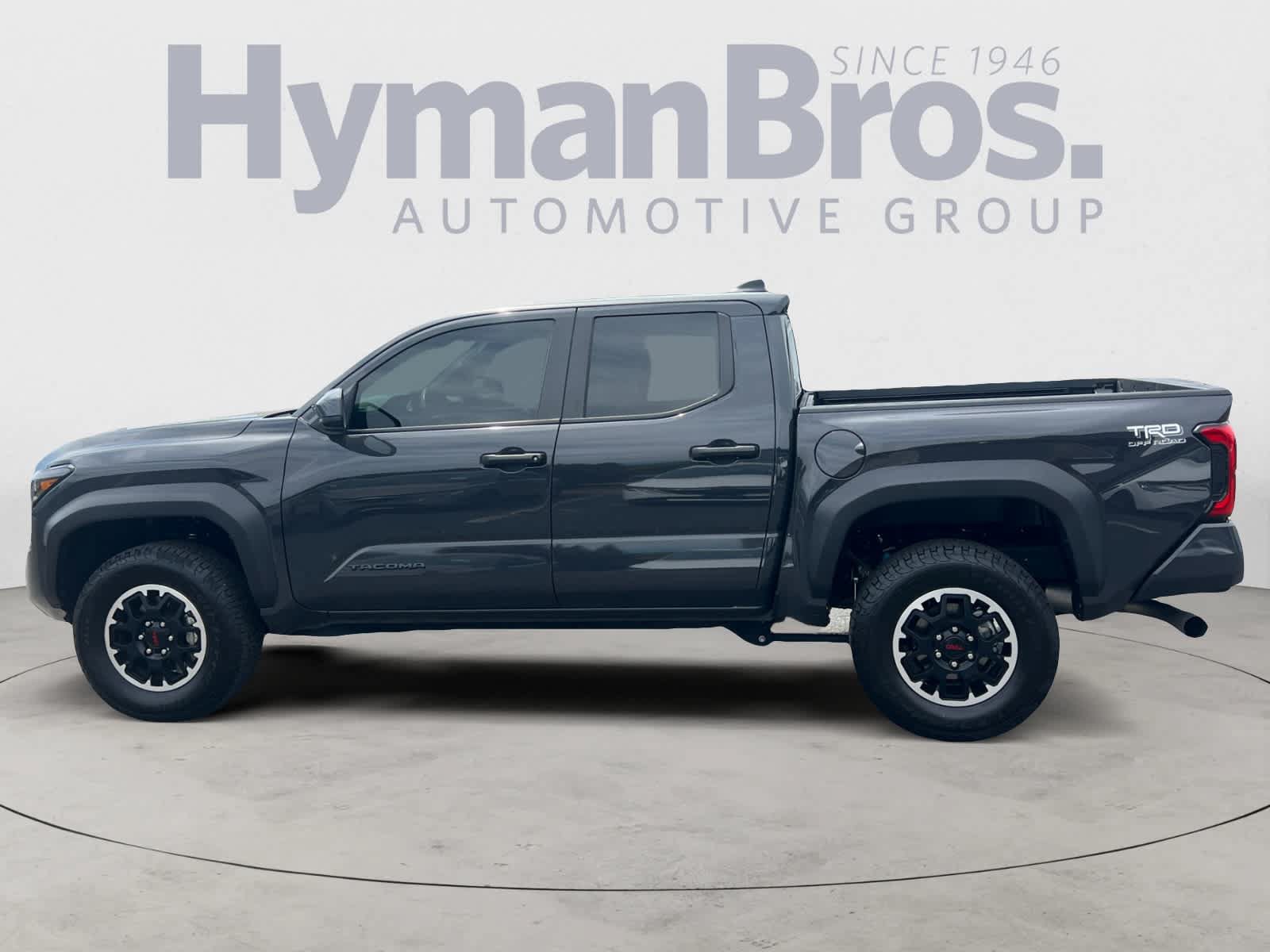 Used 2024 Toyota Tacoma TRD Off-Road AWD/4WD image 7