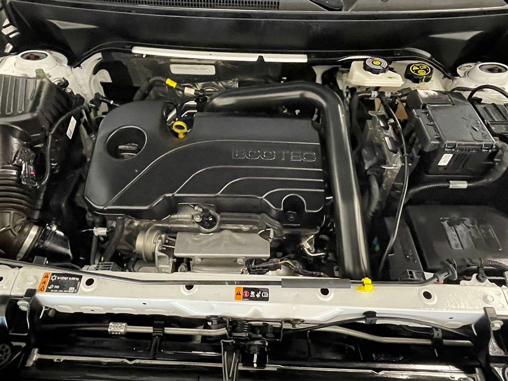 Used 2023 Chevrolet Equinox LT image 39