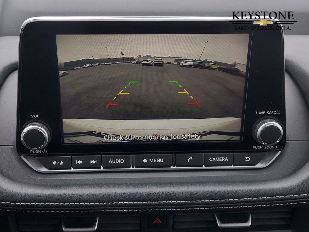 Used 2024 Nissan Rogue SV image 18