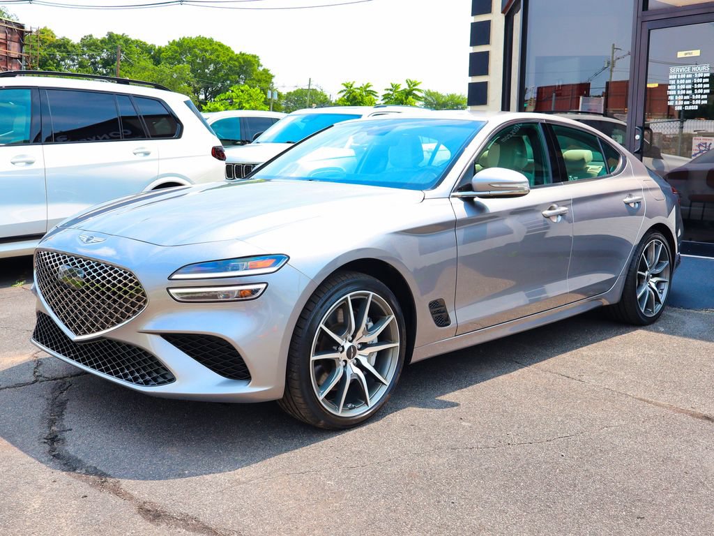 Used 2025 Genesis G70 2.5T AWD/4WD image 2
