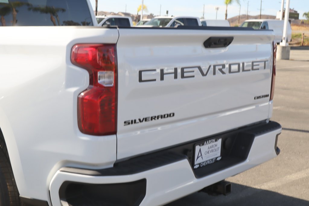 New 2026 Chevrolet Silverado 1500 Custom w/ LPO, Dark Essentials Package RWD image 8