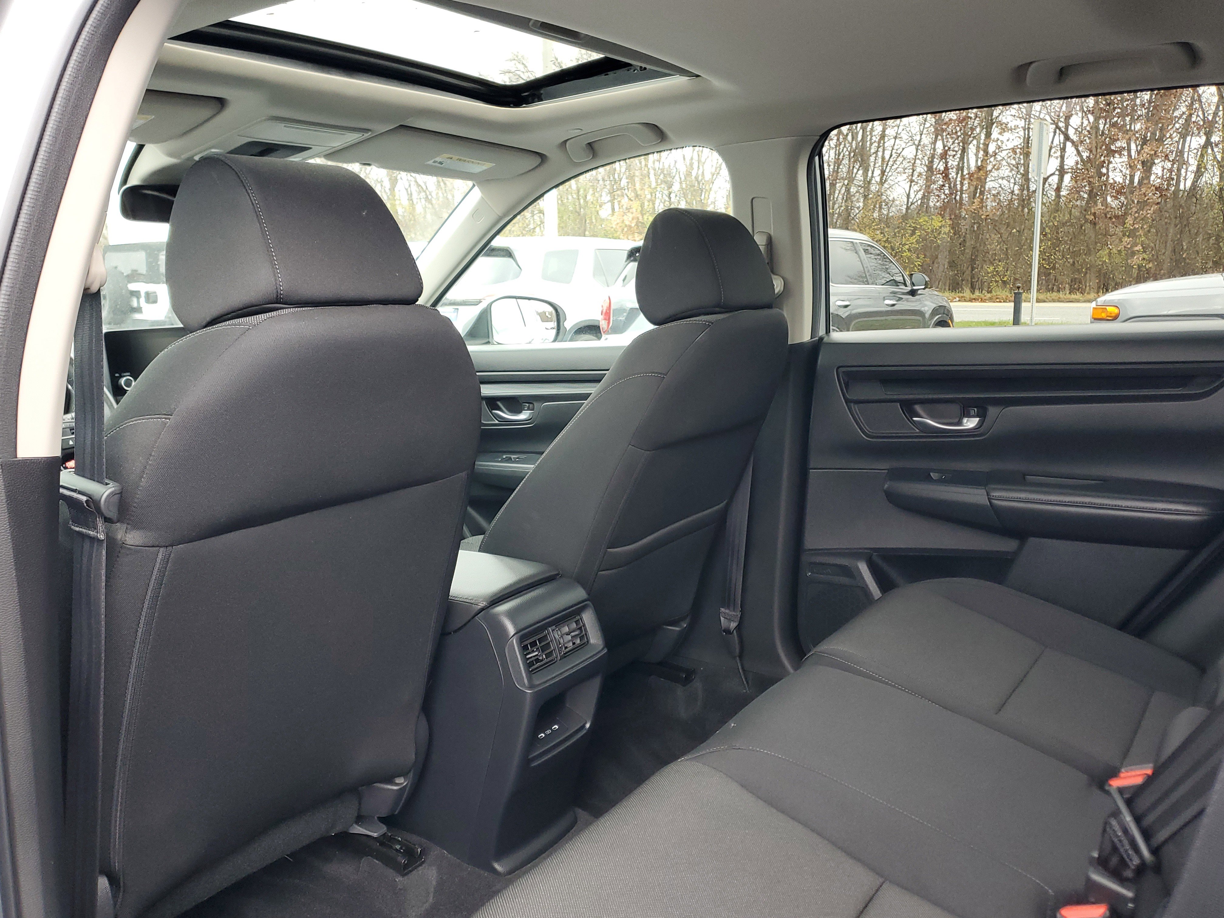 Used 2024 Honda CR-V EX image 12