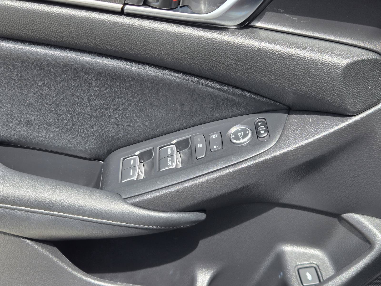Used 2022 Honda Accord Sport image 21