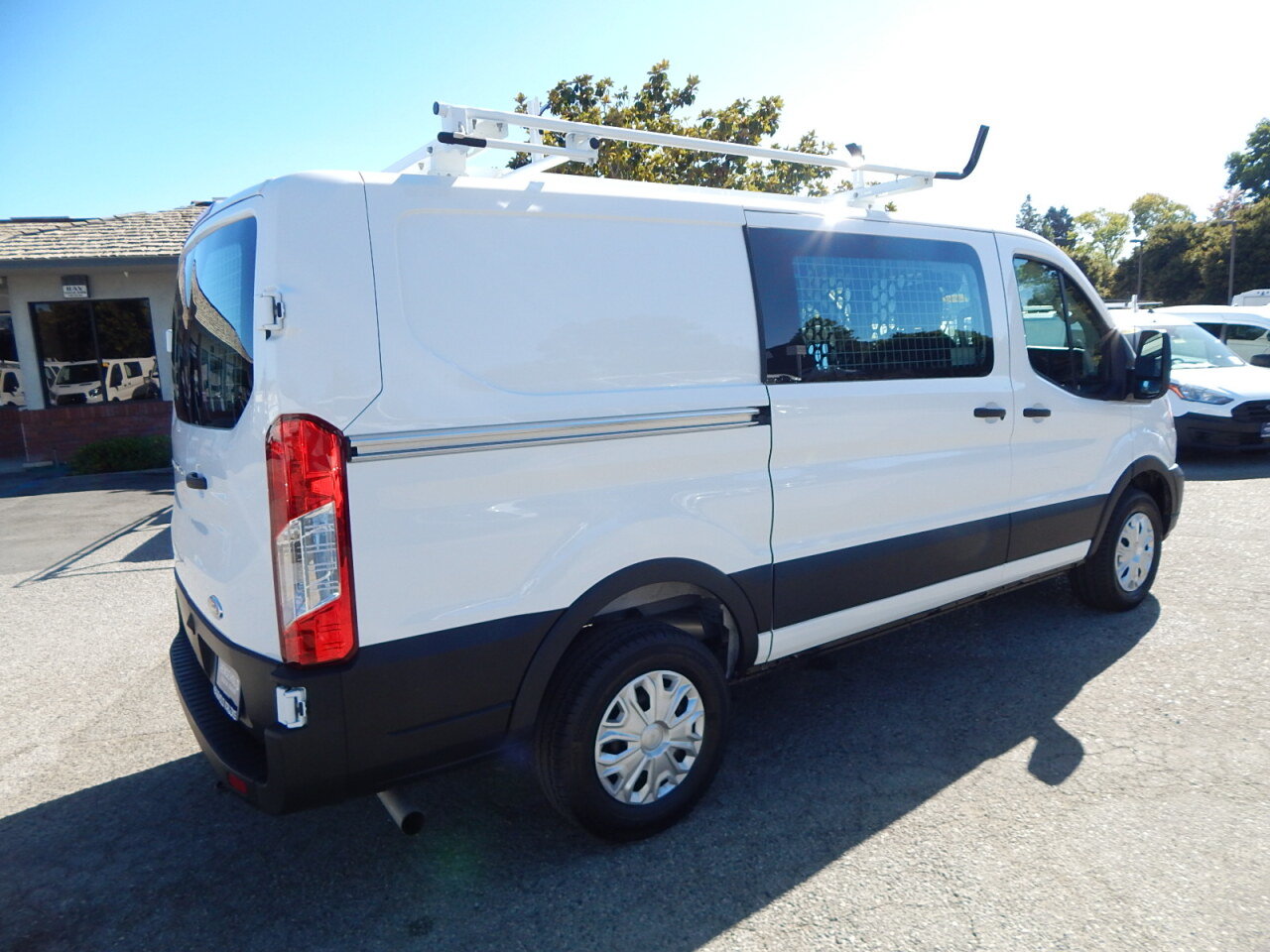 Used 2025 Ford Transit 250 Low Roof w/ Exterior Upgrade Package RWD image 8