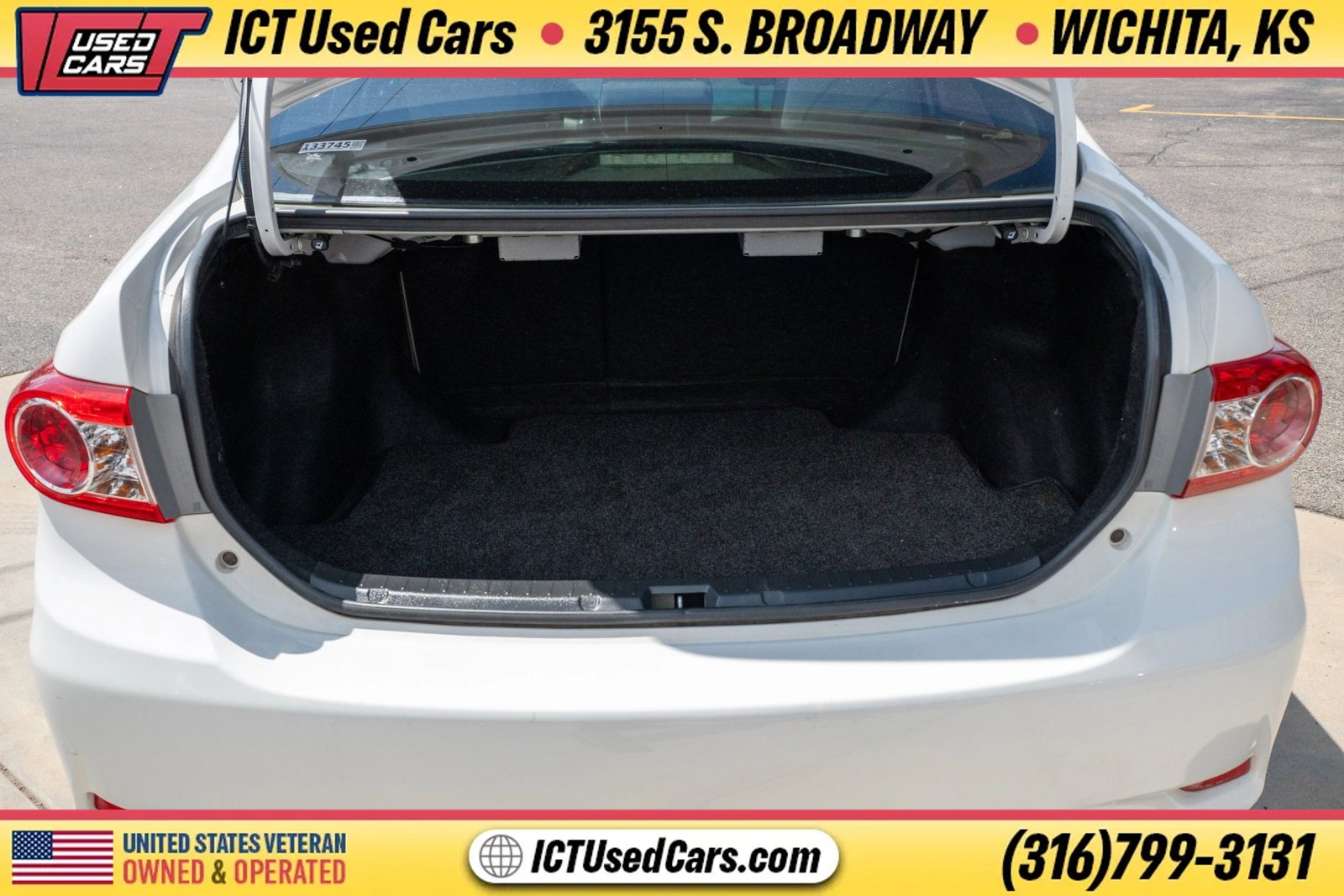 Used 2011 Toyota Corolla LE FWD image 4