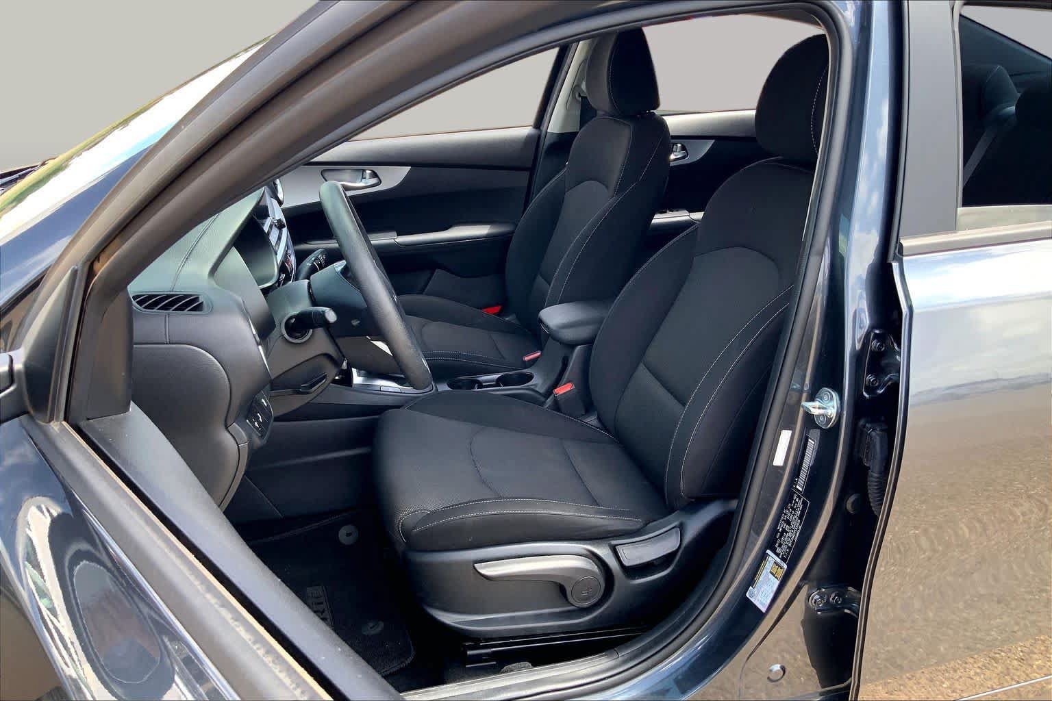 Certified 2023 Kia Forte LXS w/ LXS Technology Package FWD image 8