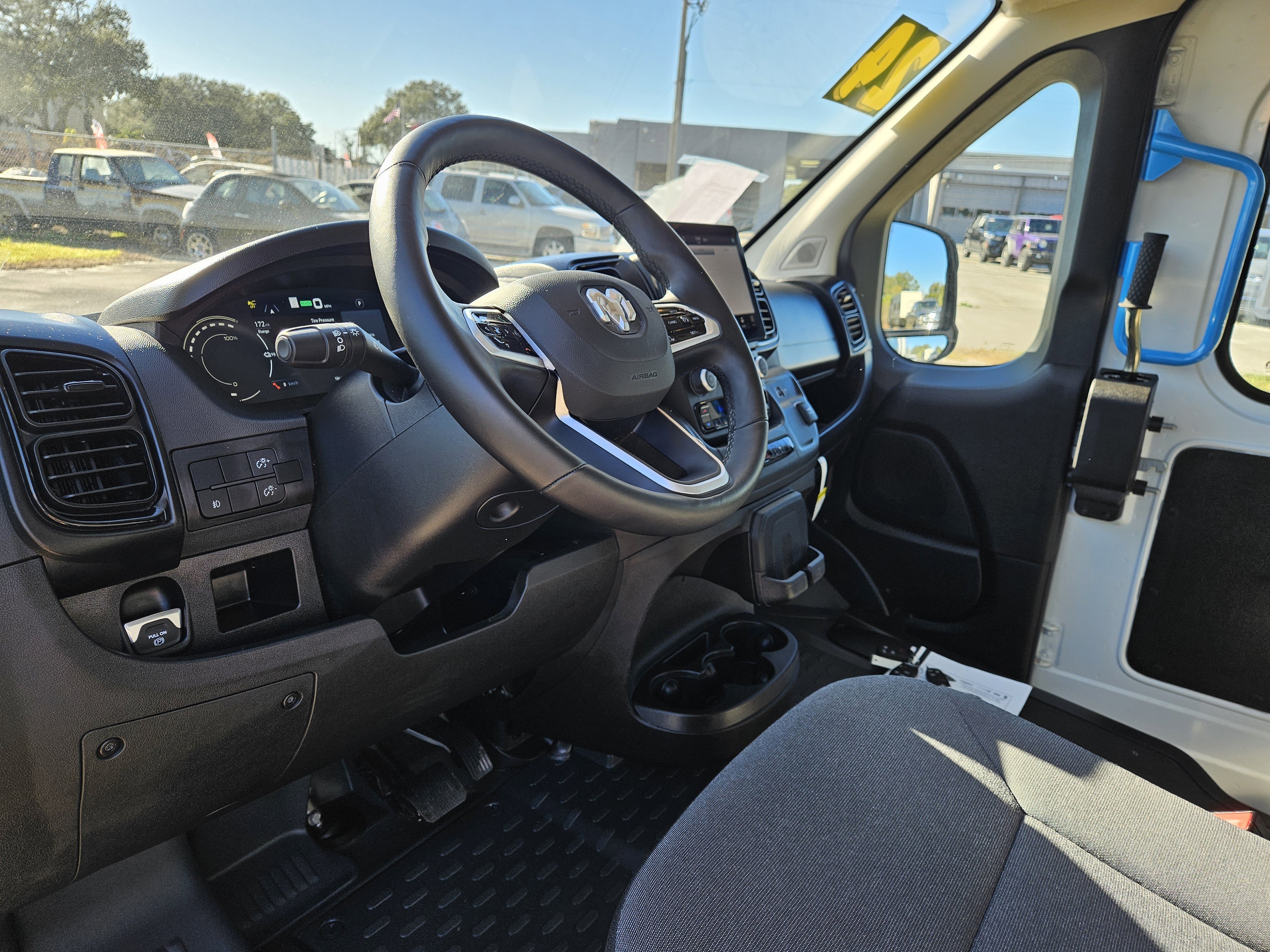 Used 2024 RAM ProMaster 3500 w/ Delivery Van Package image 9