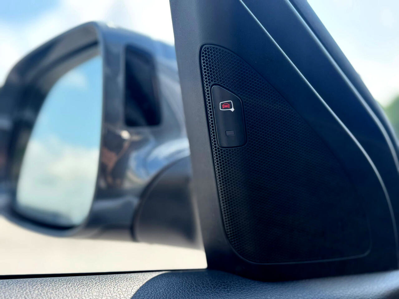 Used 2015 Audi Q5 2.0T Premium Plus w/ Technology Package image 12