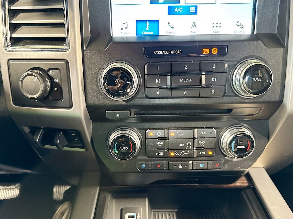 Used 2017 Ford F350 Platinum AWD/4WD image 31