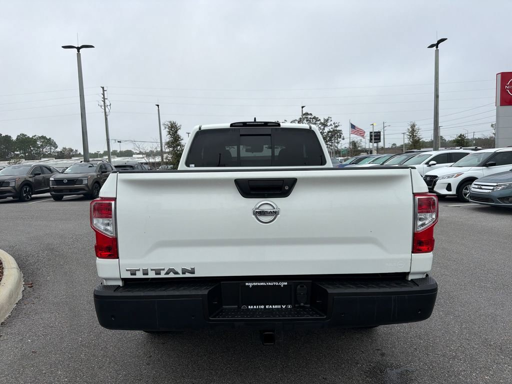 Used 2022 Nissan Titan S image 6