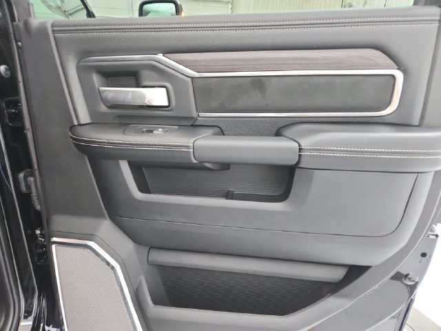 New 2026 RAM 2500 Laramie AWD/4WD image 52