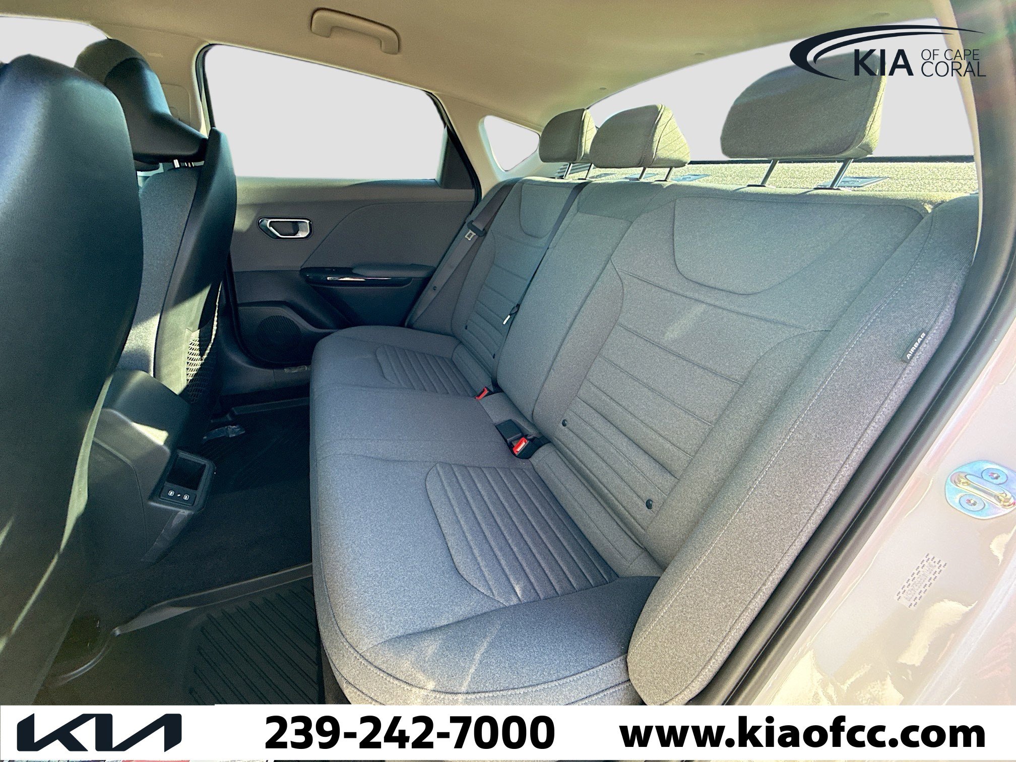 New 2025 Kia K4 EX image 18