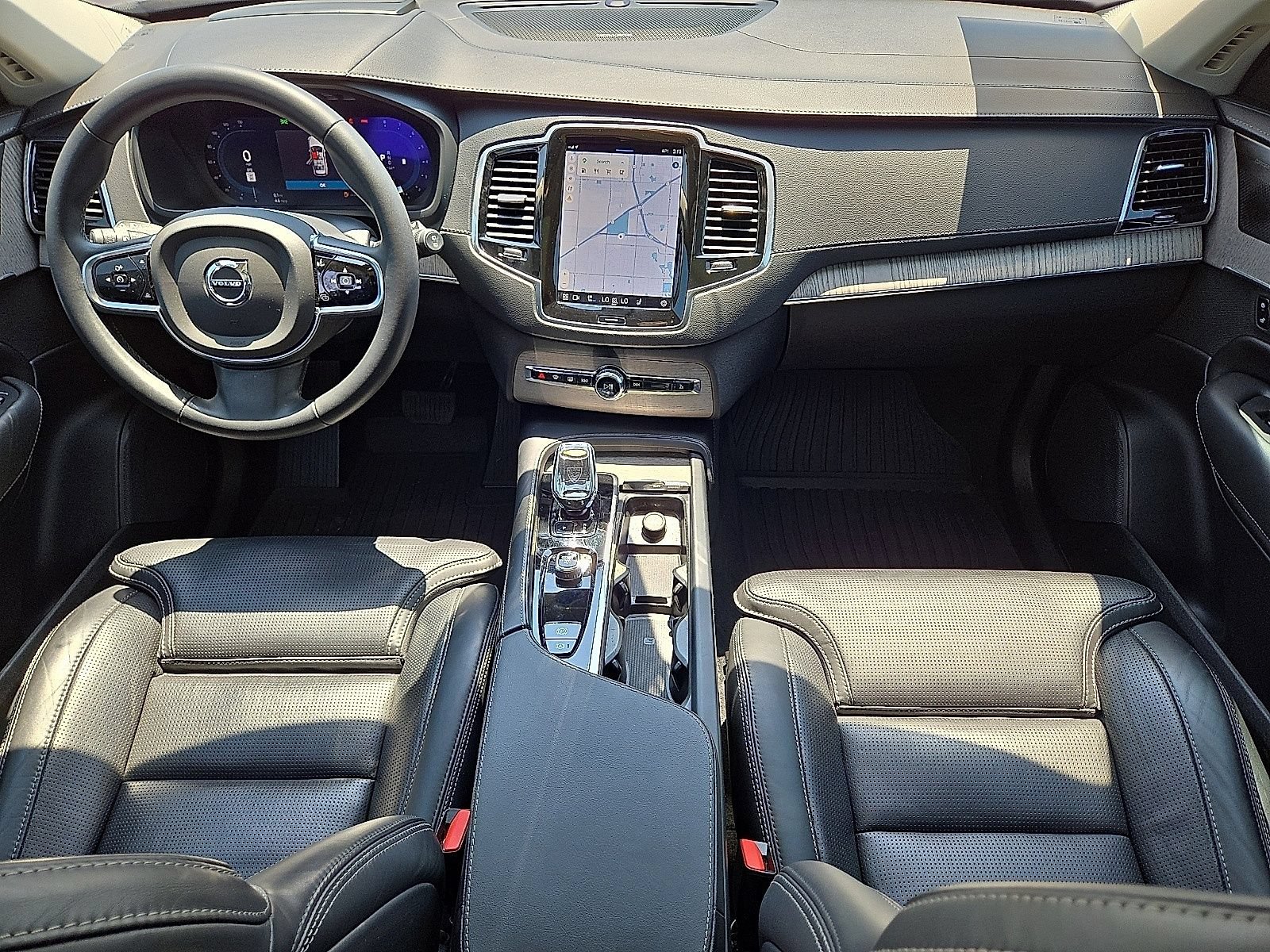 Used 2023 Volvo XC90 B6 Ultimate w/ Protection Package Premier AWD/4WD image 18