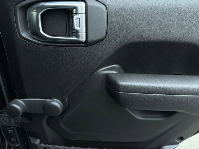 Used 2023 Jeep Wrangler Sport image 38