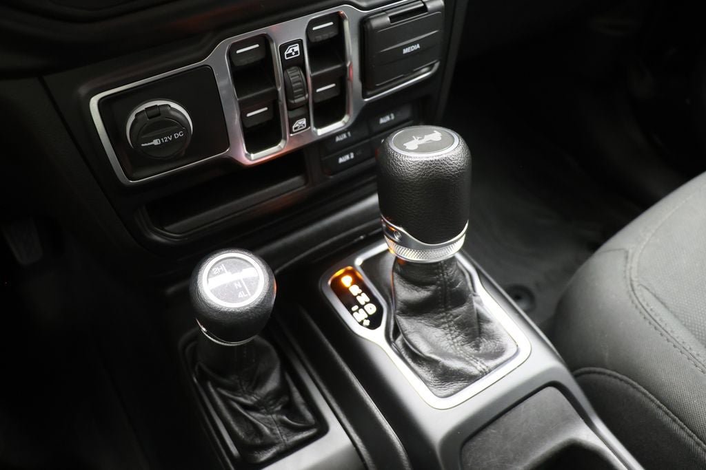Used 2022 Jeep Wrangler Unlimited Sport AWD/4WD image 26