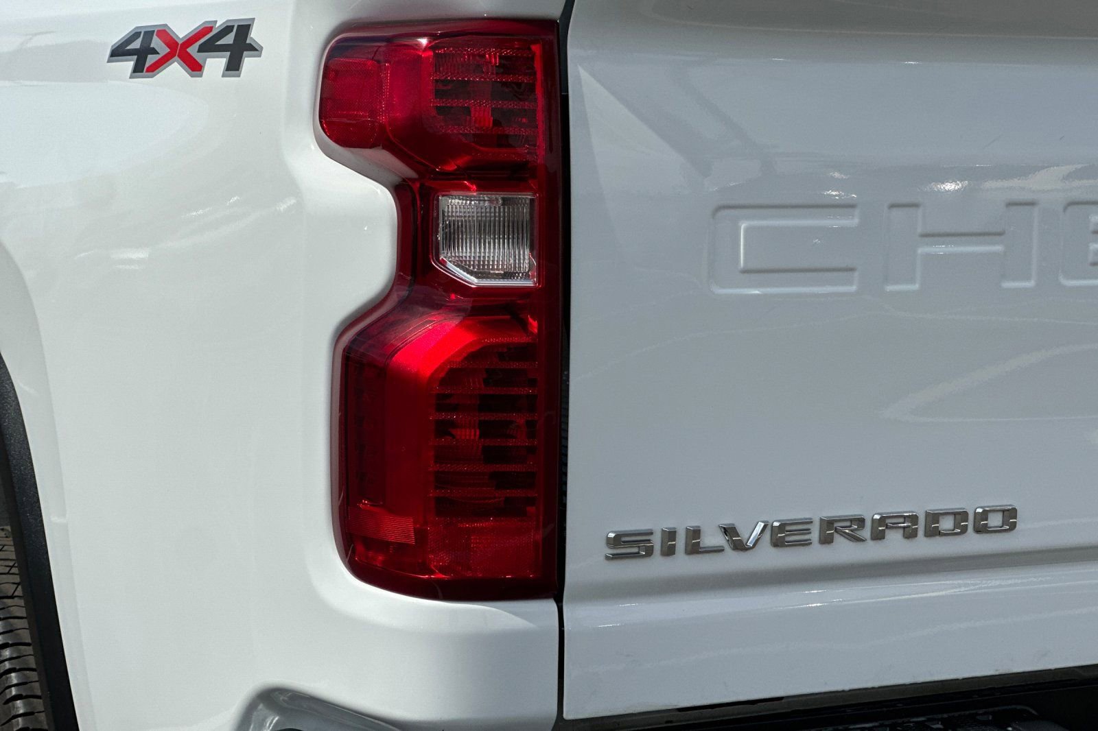 Used 2024 Chevrolet Silverado 3500 LT image 37