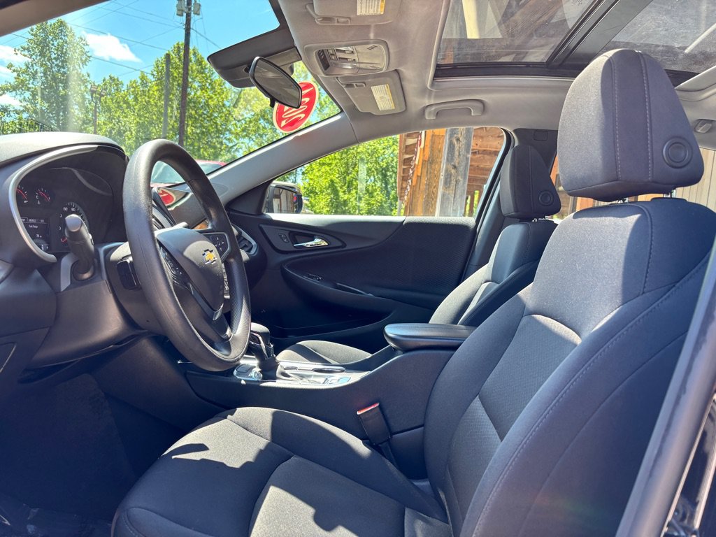 Used 2024 Chevrolet Malibu LT FWD image 9