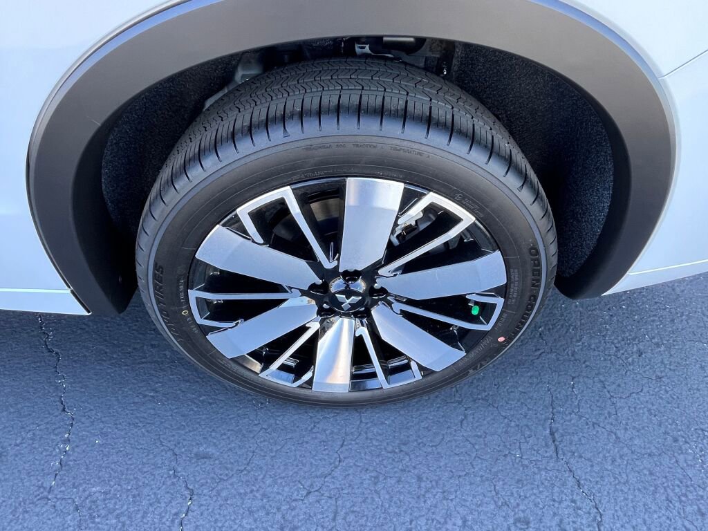 New 2025 Mitsubishi Outlander SEL image 25