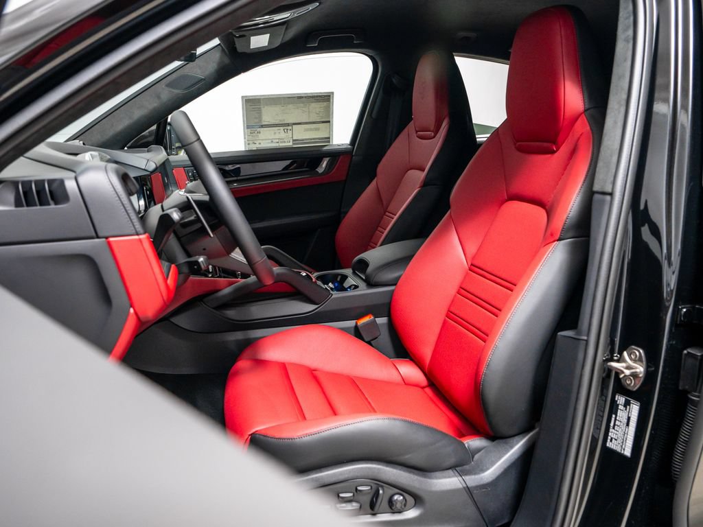 New 2026 Porsche Cayenne Turbo GT AWD/4WD image 5