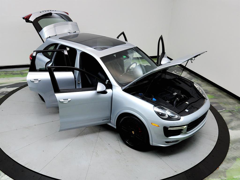 Used 2016 Porsche Cayenne GTS AWD/4WD image 35