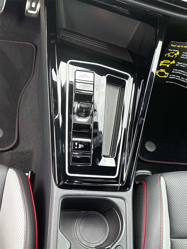 New 2025 Volkswagen GTI SE FWD image 21