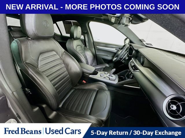 Used 2023 Alfa Romeo Stelvio Veloce image 32