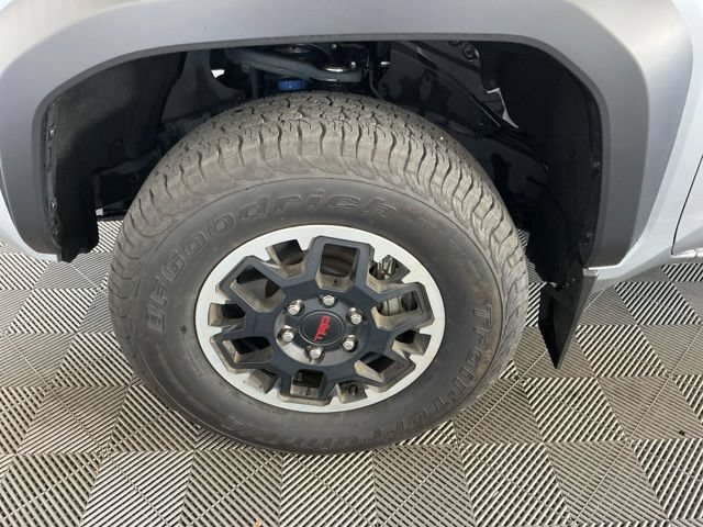 Used 2024 Toyota Tacoma TRD Off-Road AWD/4WD image 7