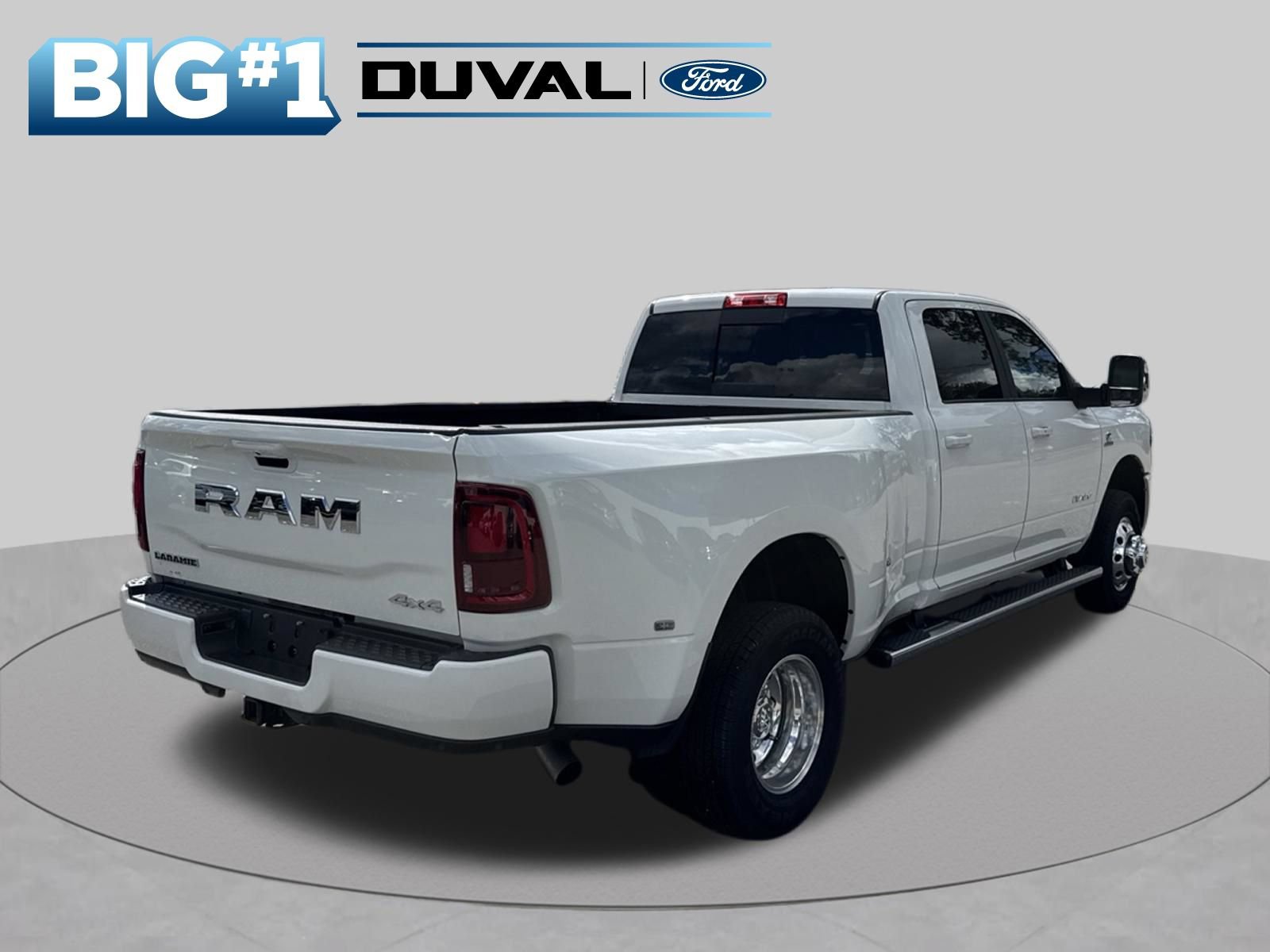 Used 2026 RAM 3500 Laramie AWD/4WD image 2