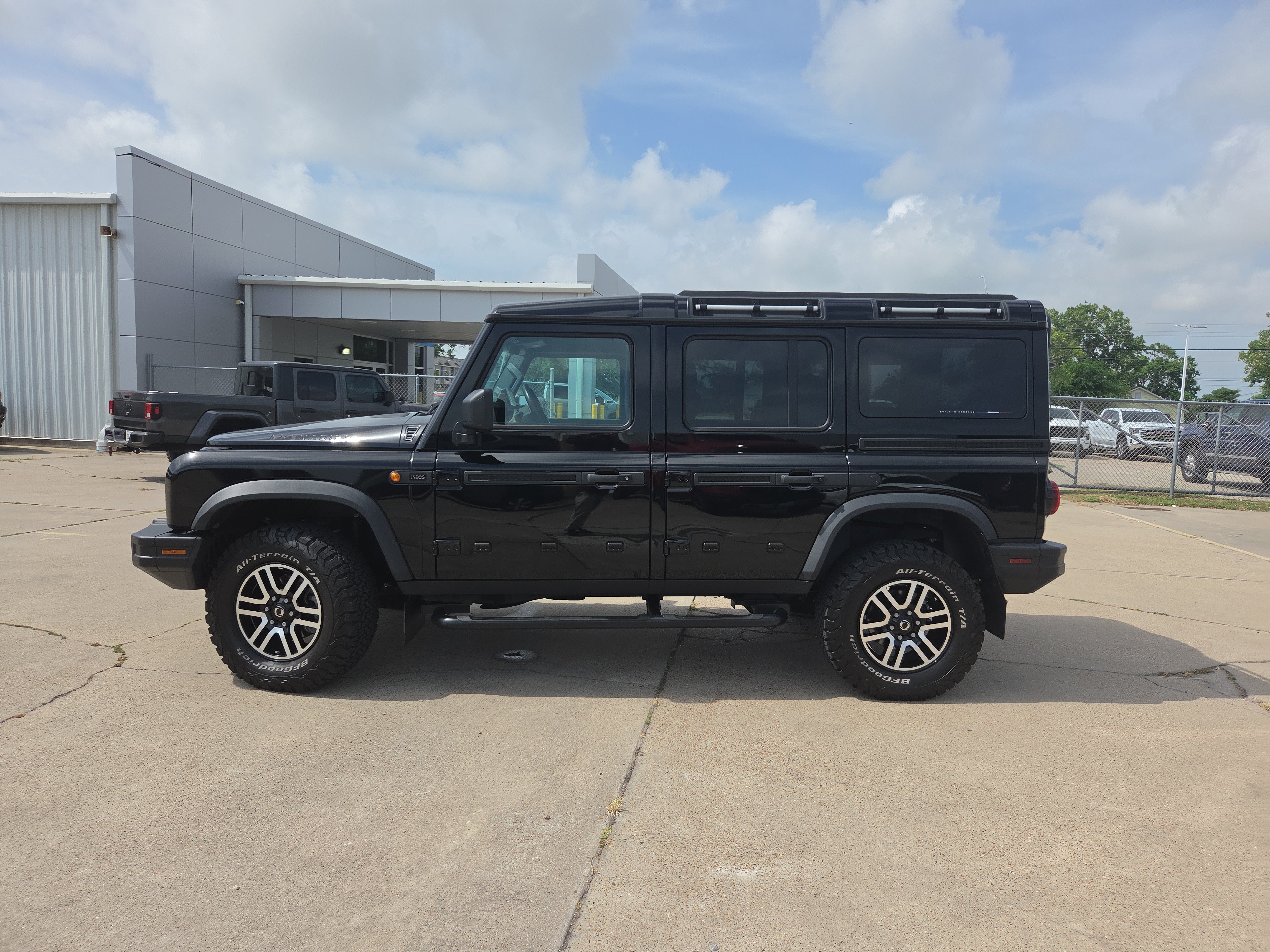 Used 2025 INEOS Grenadier Station Wagon AWD/4WD image 8