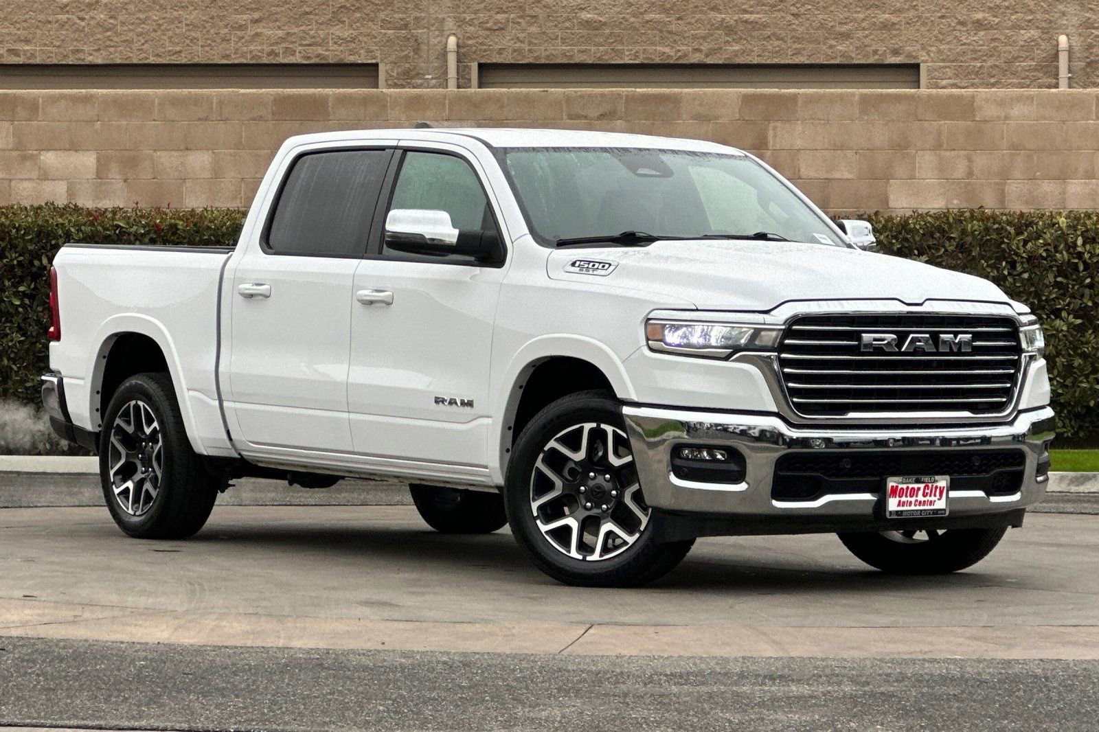 Used 2025 RAM 1500 Laramie image 2