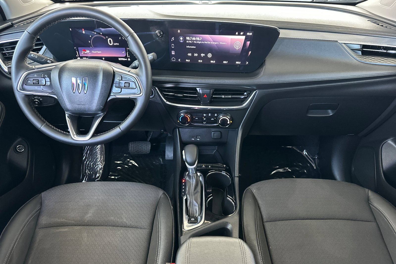 Certified 2025 Buick Encore GX Preferred FWD image 16