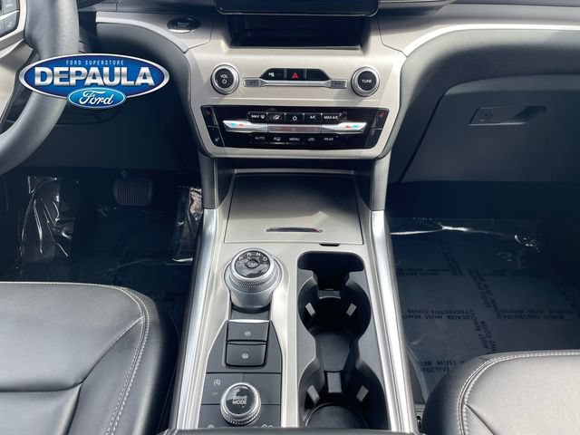 Used 2023 Ford Explorer XLT w/ Equipment Group 202A AWD/4WD image 14