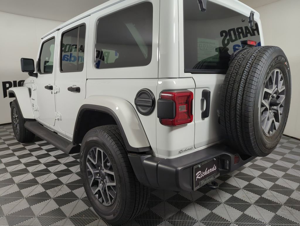 Used 2024 Jeep Wrangler Sahara image 2